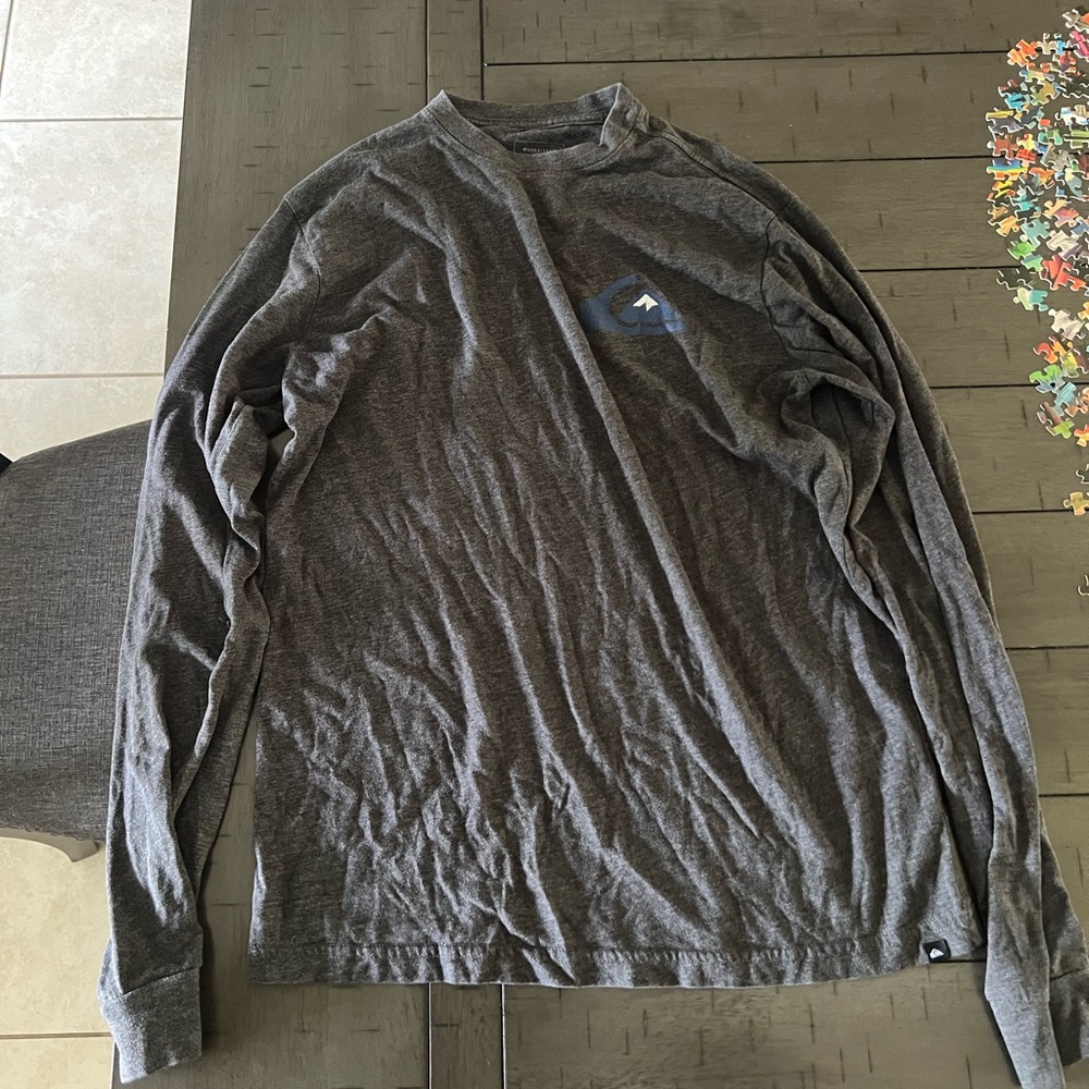 Quiksilver medium long sleeve tee (worn)